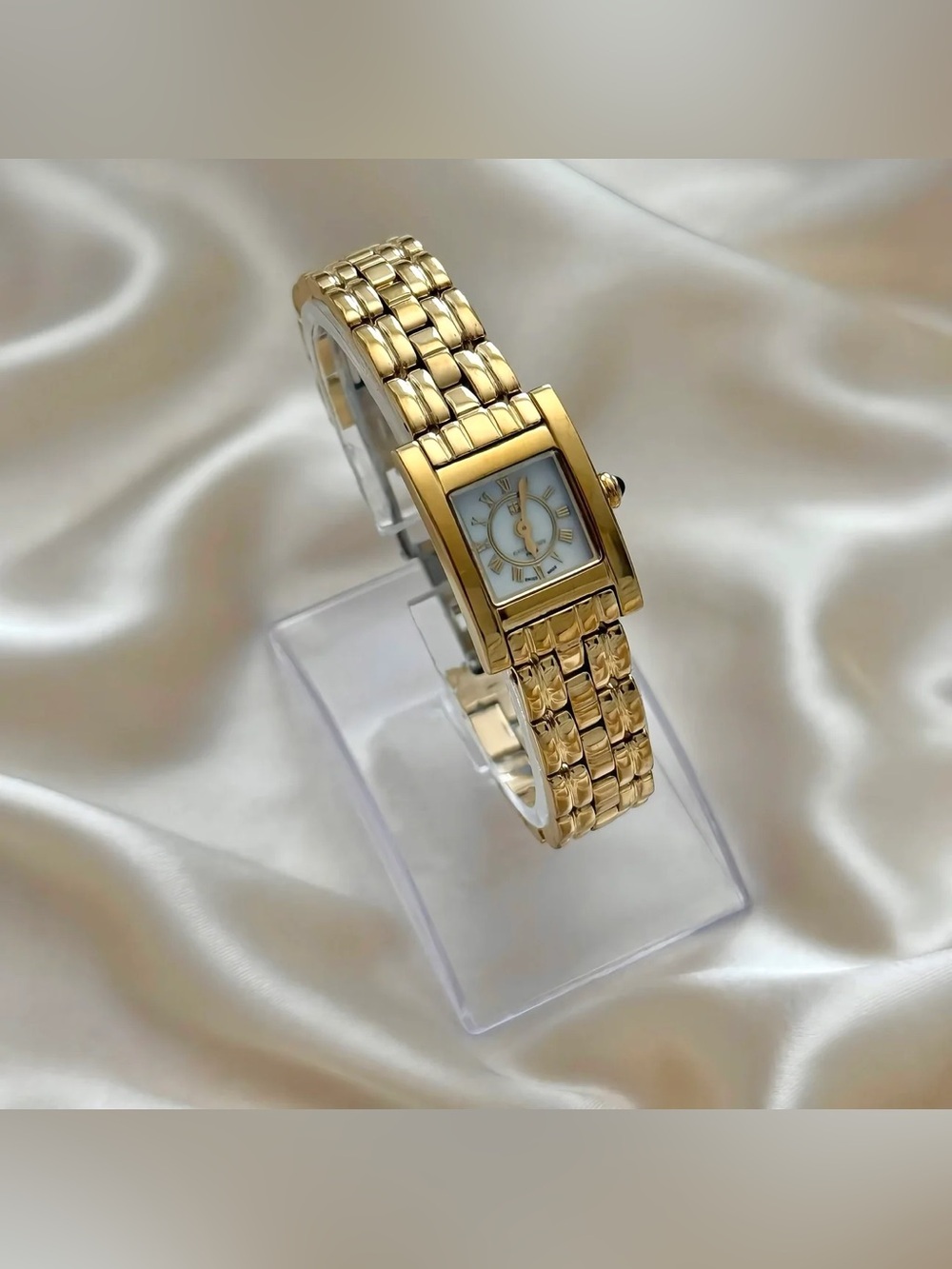 AUTHENTIC RARE VINTAGE GIVENCHY MOTHER-OF-PEARL DAINTY WATCH - Picture 5 of 10